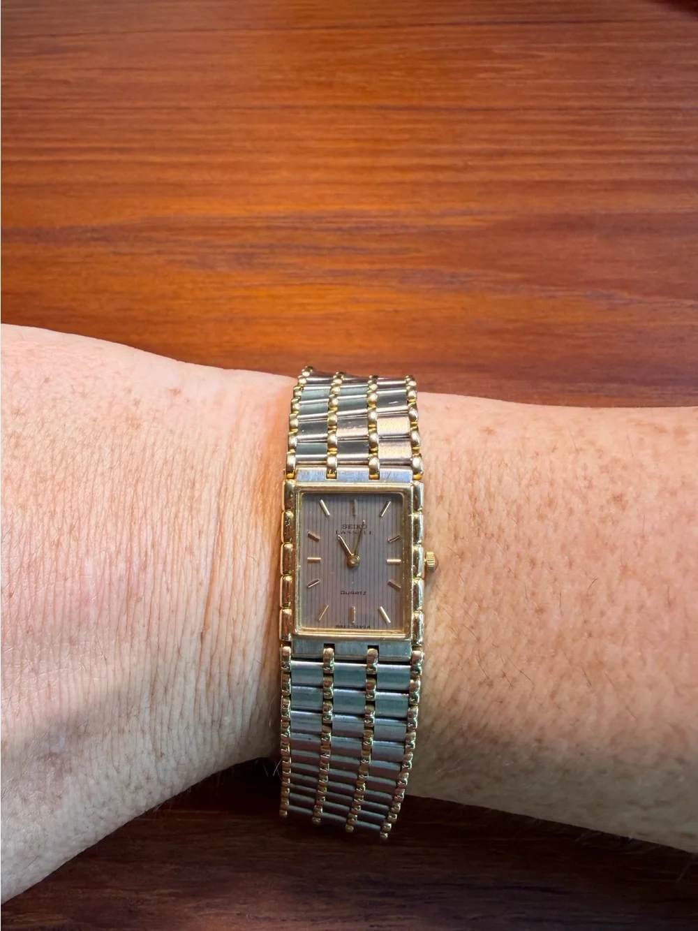 Vintage Seiko LaSalle 8420-6509 14K Gold Bezel Two Tone Quartz Watch